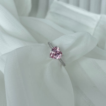 [Vivid Aurora]2.0 Carat Dazzling Lustrous Heart Cut Lover Ring